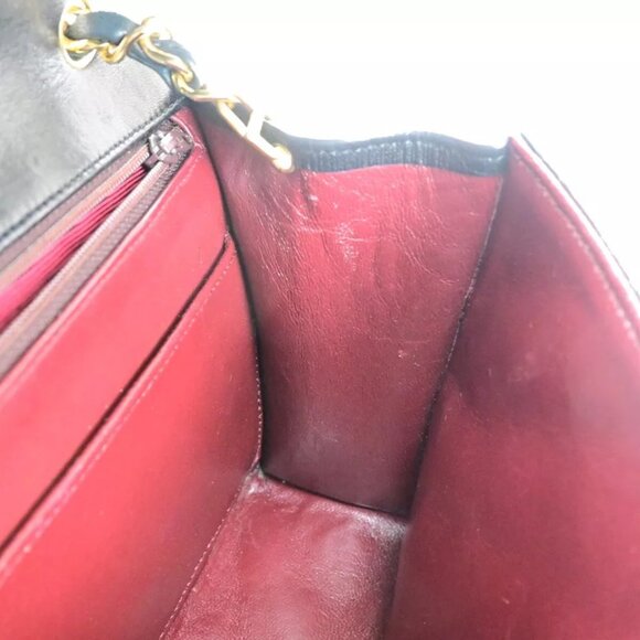 CHANEL CC Logo Matelasse Chain Shoulder Bag - Picture 4 of 16